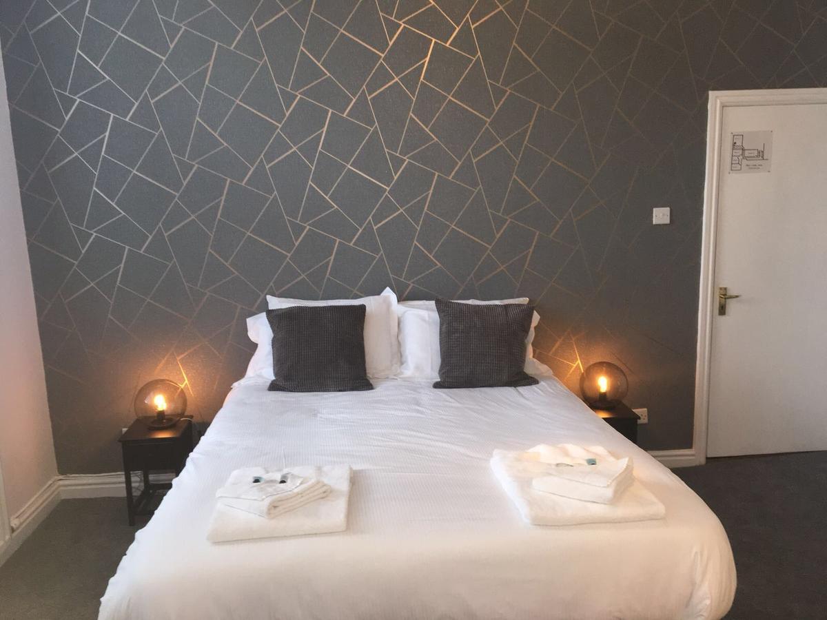 The Waverley Hotel